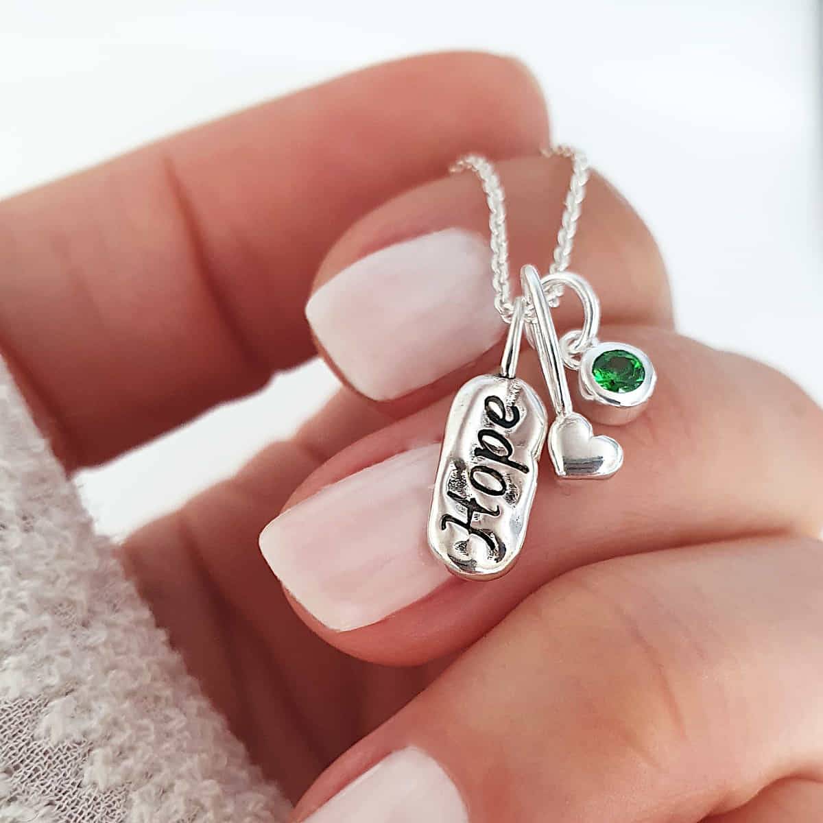 925er Silber Kette mit 3 Anhängern – Hope, Herz und grüner Zirkonia